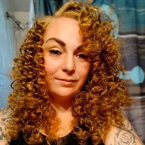 Meet your Posher, Lorna